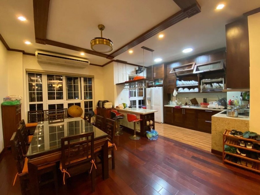 Yên Hoà diện tích 100m2, mặt tiền 4.5m, ô tô đỗ cửa thang máy, giá nhỉnh 9 tỷ