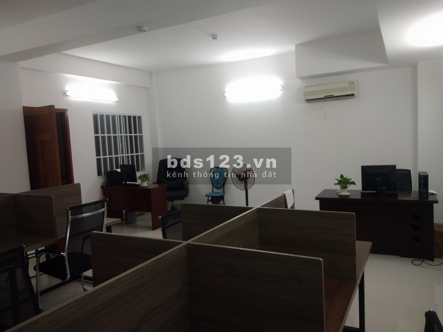 Bán nhà MTKD khu ngã tư Bảy Hiền Phường 4, Tân Bình giá 25.5 tỷ