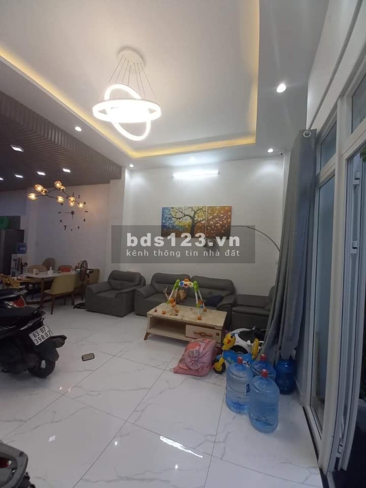 Hẻm xe hơi 1 trục cách mt đường 3/2 chỉ 50m, trung tâm Quận 10, ngang 6m, nở hậu tài lộc