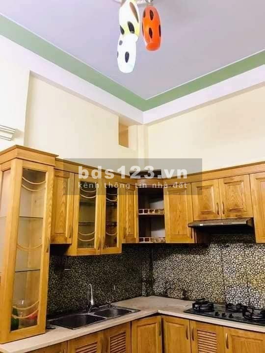 Bán nhà Kim giang Quận Hoàng Mai, Hà Nội phân lô, ô tô nhỏ đổ cửa, đủ nội thất