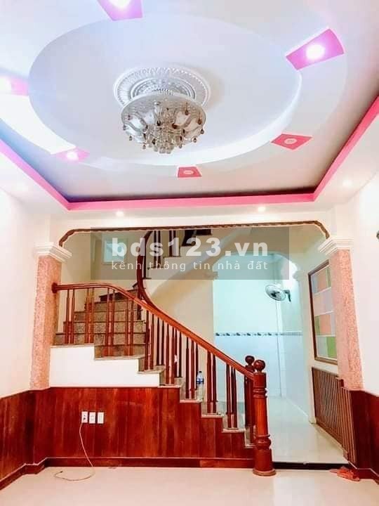Bán nhà Kim giang Quận Hoàng Mai, Hà Nội phân lô, ô tô nhỏ đổ cửa, đủ nội thất