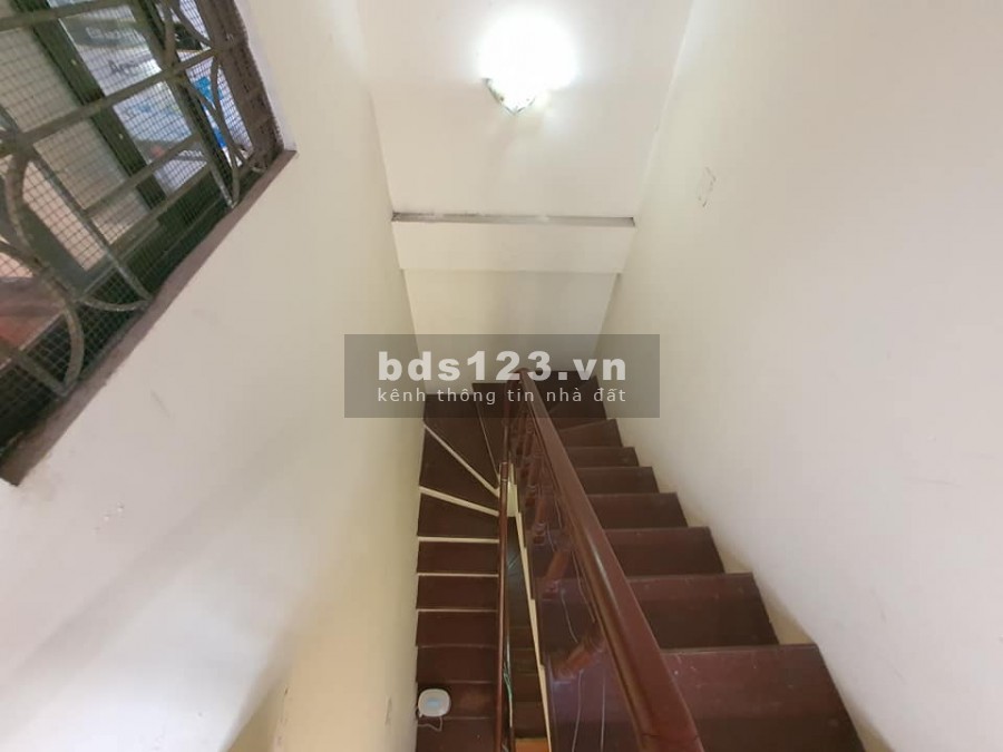 Nhà đẹp Vương Thừa Vũ dt 39m2, mặt tiền 4m, giá bán 3.7 tỷ