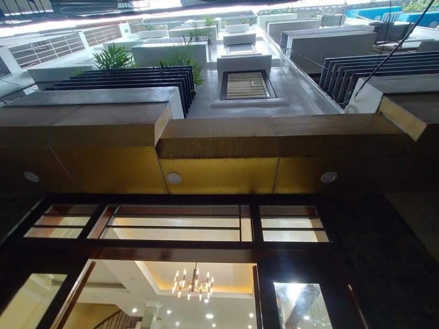 Bán nhà kiến trúc sư thiết kế như khách sạn, SĐCC phố Mai Động 50m2, 5 tầng, mt 6.5m, giá 5 tỉ