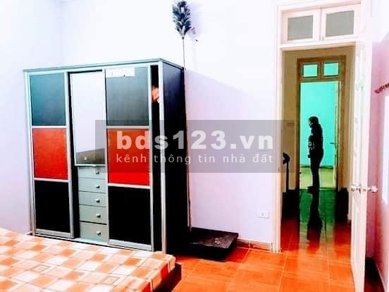 Bán nhà Kim giang Quận Hoàng Mai, Hà Nội phân lô, ô tô nhỏ đổ cửa, đủ nội thất
