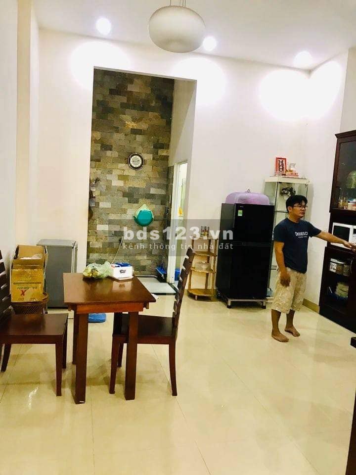 Bán nhà hẻm xe hơi Quận 10, 5 tầng BTCT. Cho thuê dòng tiền khủng, 80m2 chỉ 16 tỷ.