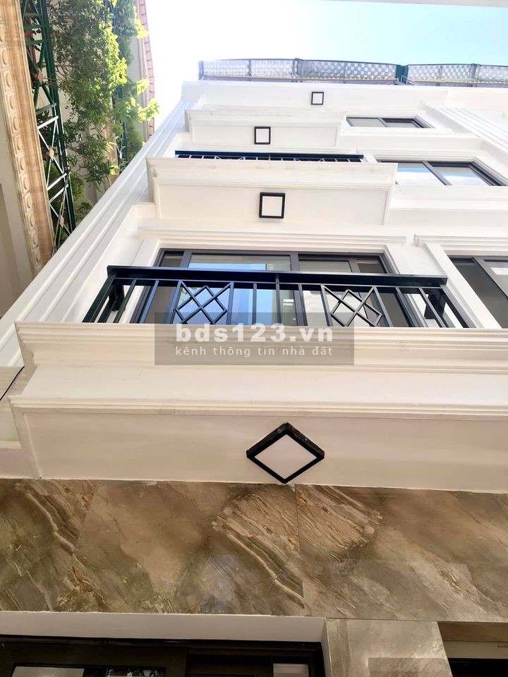 Nà mới về ở luôn tại Đào Tấn 34m2 x 5 tầng, mặt tiền 4m giá nhỉnh 4 tỷ
