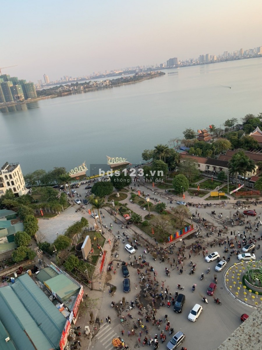 Bán căn góc D'. Eldorado 94m2, 2 pn, chỉ 5 căn góc trên 1 sàn, view hồ Tây cực đẹp - Giá 10 tỷ.