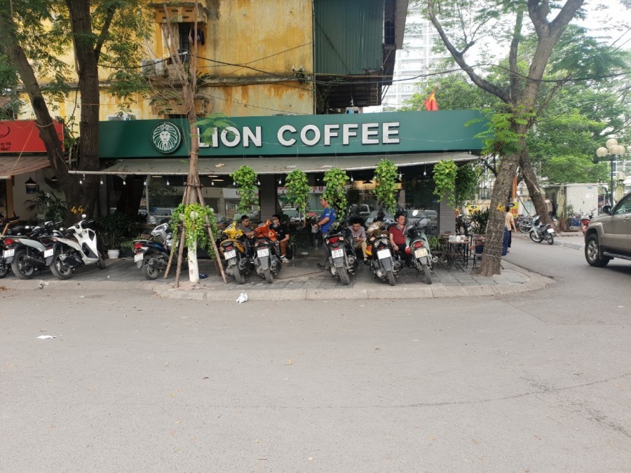 Chính chủ chuyển nhượng quán Cafe, dt 78m2, vỉa hè full trang thiết bị máy móc, tặng bản quyền thương hiệu