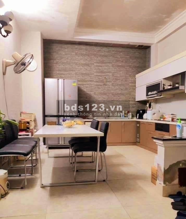 Phân lô ngõ 61 Hoàng Cầu, ô tô đỗ cửa, KD đỉnh, dt 45m2, 4 tầng mt 4.1m, Giá 10.8 tỷ