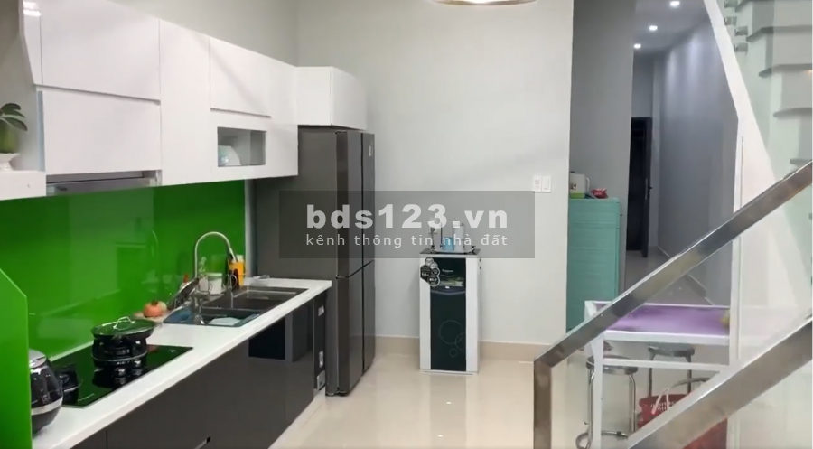Nhanh tay mua nhà Phương Mai, gần chợ, bệnh viện, hồ, 26m2, chỉ 2.15 tỷ