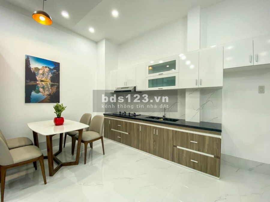 Bán nhà 2 lầu hẻm 11 đa khoa trung ương thổ cư hoàn công 44m2 giá 3.35 tỷ