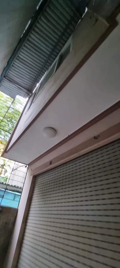 Bán nhà trung tâm Cầu Giấy, thoáng, đẹp, ba bước ra ô tô, 50m2, chỉ 3.8 tỷ