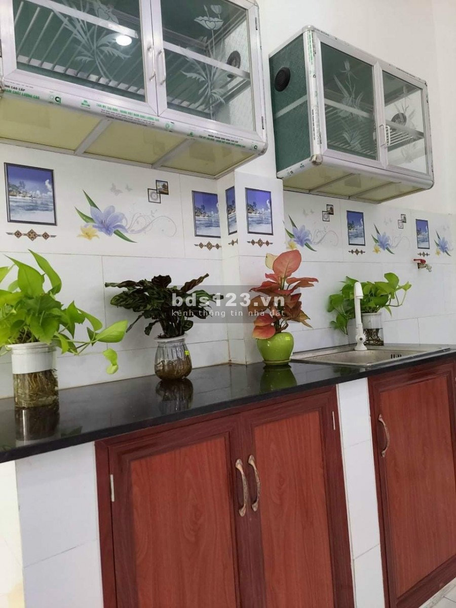 Bán nhà nguyên căn tặng nội thất Lê Đức Thọ, dt 36m2(5.5 x 6.5), 2 tầng, giá 3,1 tỷ