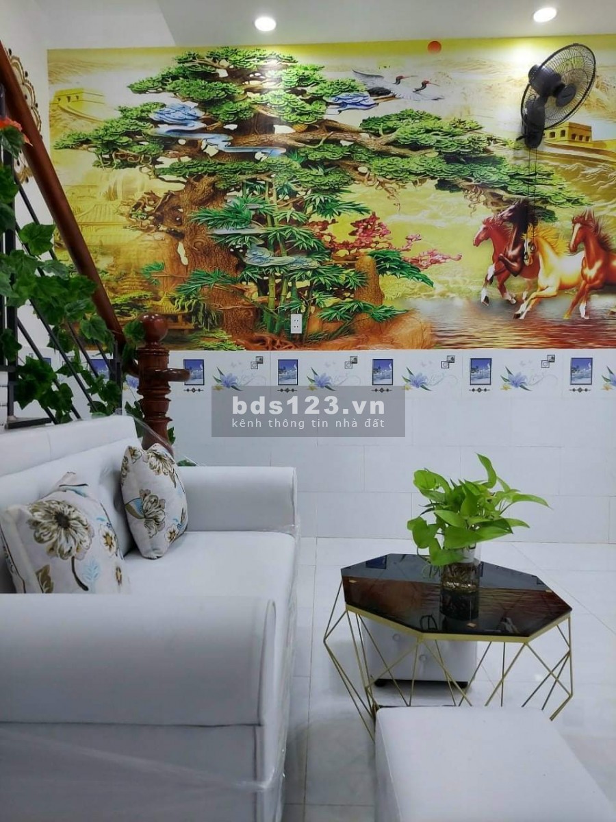 Bán nhà nguyên căn tặng nội thất Lê Đức Thọ, dt 36m2(5.5 x 6.5), 2 tầng, giá 3,1 tỷ
