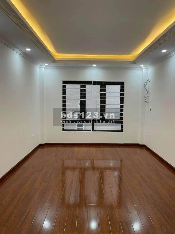Bán nhà phố Võ Chí Công 39m2 x 5 tầng, hai mặt thoáng giá chỉ 3,5 tỷ siêu hot