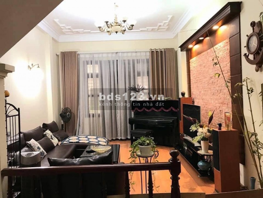 Phân lô ngõ 61 Hoàng Cầu, ô tô đỗ cửa, KD đỉnh, dt 45m2, 4 tầng mt 4.1m, Giá 10.8 tỷ