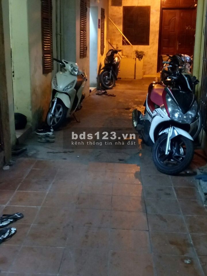 Chính Chủ bán nhà đối diện Quốc Tử Giám diện tích 43m, giá 3.6 tỷ
