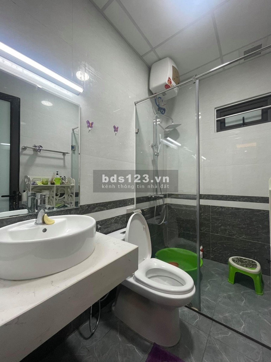 BÁN NHÀ PHẠM VĂN ĐỒNG, SIÊU PHẨM 5 TẦNG NHÀ MỚI, NGÕ ĐẸP, TẶNG FULL NỘI THẤT.