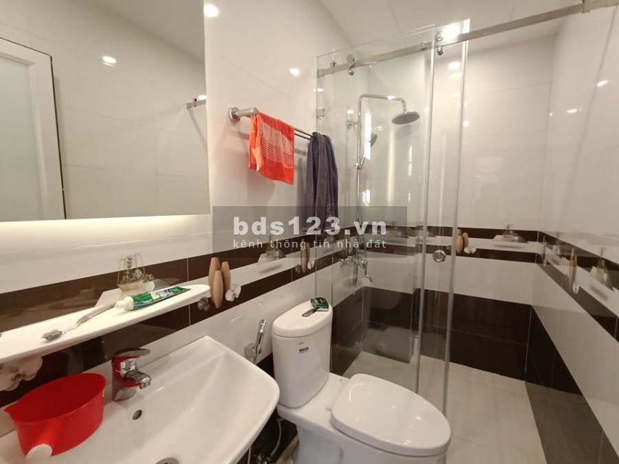 Cực phẩm nhà liền kề Lê Quang Đạo dt 30m2, 5 tầng, giá hạt rẻ 3.5 tỷ