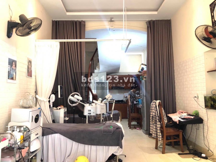 Bán nhà vị trí siêu đẹp, ô tô tránh đường Lê Đức Thọ, giá bán 4.5 tỷ