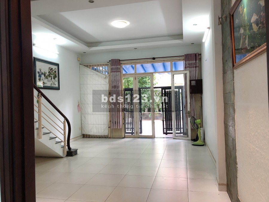 Cần bán nhà khu dân cư Him Lam 6A, 4pn, 5wc, khu an ninh, giá 13.5 tỷ