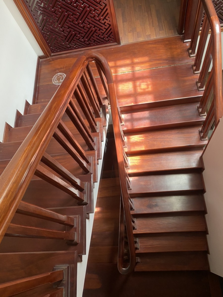 Ông chú nhờ bán căn nhà 28 Xuân La, Tây Hồ ngõ ô tô dt 52m2, 5 tầng, nhỉnh 7 tỷ