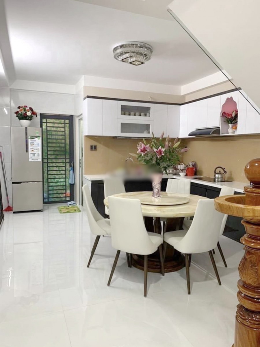Nhà đẹp, SHHC, lửng, 2 lầu, ST, hẻm xe hơi vào tận nhà đường Hưng Phú P10 Q8