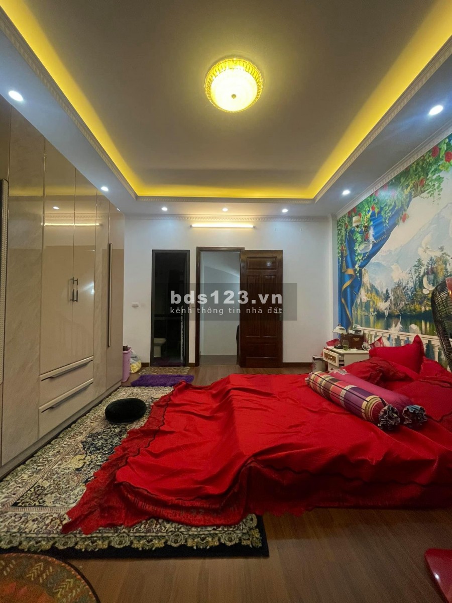 BÁN NHÀ PHẠM VĂN ĐỒNG, SIÊU PHẨM 5 TẦNG NHÀ MỚI, NGÕ ĐẸP, TẶNG FULL NỘI THẤT.