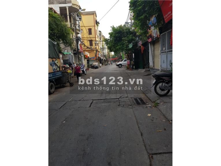 Bán căn nhà phố Trương Định, dt 40m2, 4 tầng, 5 phòng ngủ, nhỉnh 3 tỷ
