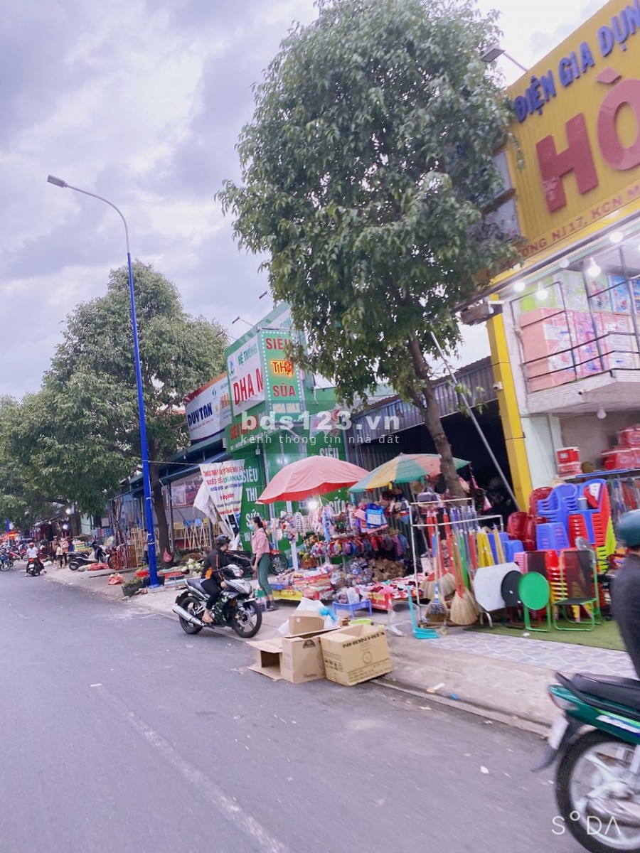 Tôi chính chủ cần bán nền 300m2(10x30), đường nhựa 16m, vị trí cực kỳ tiềm năng giá 3 tỷ 4