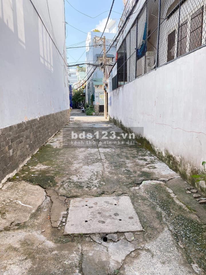 Bán nhà HXH đỗ cổng đường Bùi Quang Là Gò Vấp 53m2 2 tầng giá 4 tỷ 15