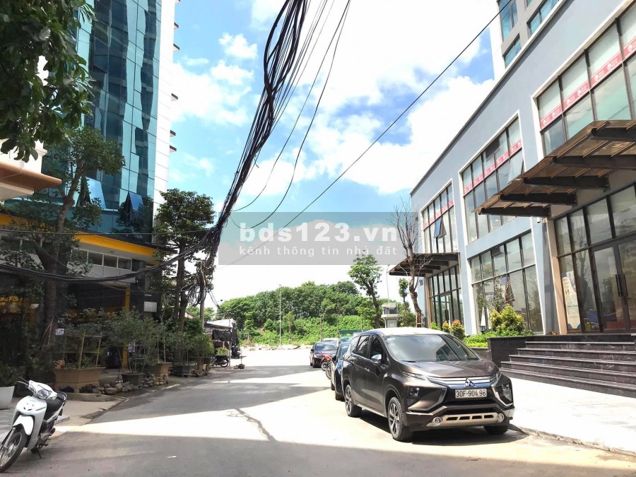 Bán nhà vị trí siêu đẹp, ô tô tránh đường Lê Đức Thọ, giá bán 4.5 tỷ