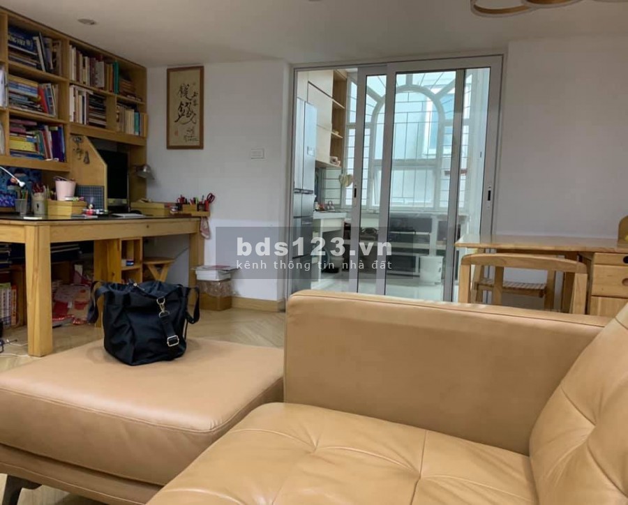 Nhà Mặt Ngõ Tôn Đức Thắng kinh doanh gần chợ, ô tô đỗ cửa. SĐCC nở hậu, giá 2.95 tỷ
