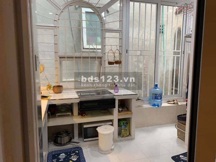 Nhà Mặt Ngõ Tôn Đức Thắng kinh doanh gần chợ, ô tô đỗ cửa. SĐCC nở hậu, giá 2.95 tỷ