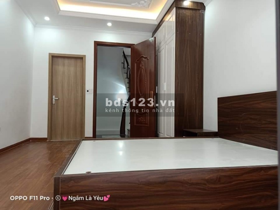 Cần bán gấp nhà ngõ Gốc Đề 32m2. Ngõ trước nhà xe 3 gác chạy qua, 5 tầng