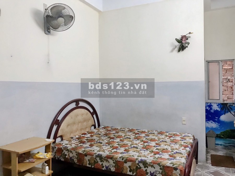 Bán nhà 5 tầng mặt tiền Bà Triệu, p. Phương Sài, tp. Nha Trang.