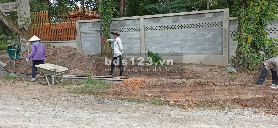 Đất Vĩnh Tân Tân Uyên chỉ 750tr/300m2 ngay KCN VSIP2 , sổ sẵn, dân cư bao quanh. Ngân hàng hỗ trợ .