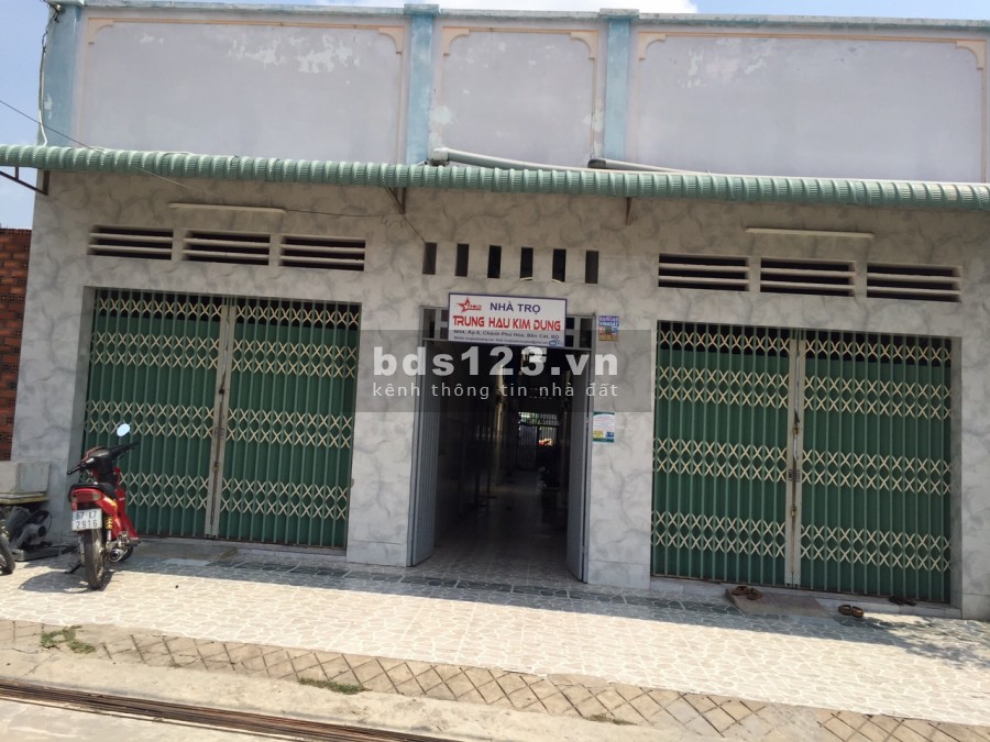 Gia đình kẹt tiền cần bán dãy trọ 300m2(10x30m) kinh doanh ổn định, chính chủ, an toàn pháp lý.