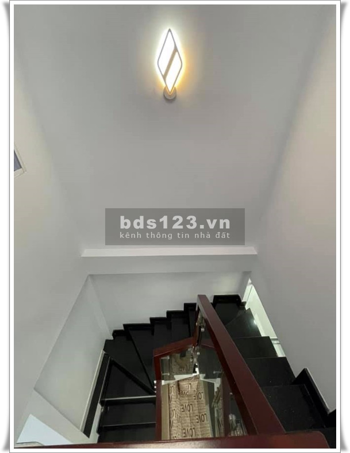 Bán nhà 3 lầu HXH 77M2 chỉ 6.4 tỷ Phan Văn Trị Bình Thạnh.