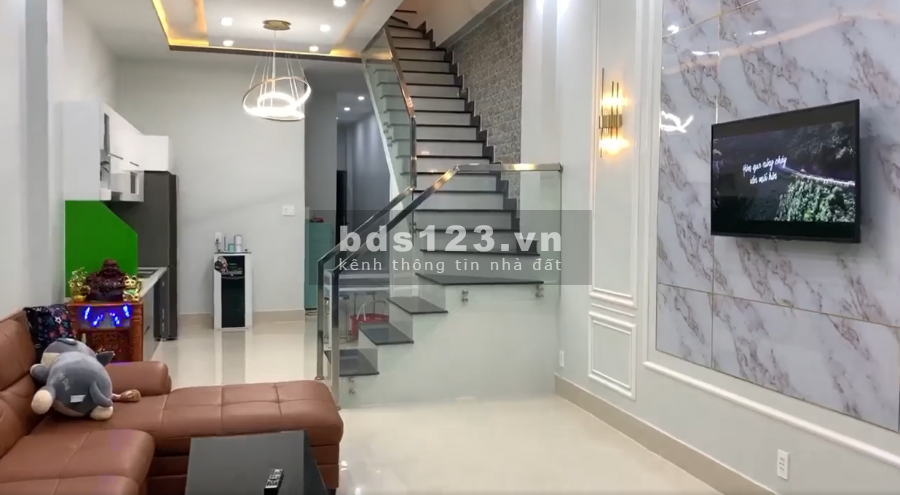 Nhanh tay mua nhà Phương Mai, gần chợ, bệnh viện, hồ, 26m2, chỉ 2.15 tỷ