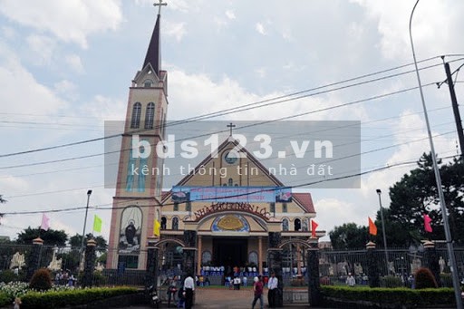 Bán đất thổ cư mặt tiền đường Phó Đức Chính, gần chợ khu 6 TP Bảo Lộc. 0379 893 779