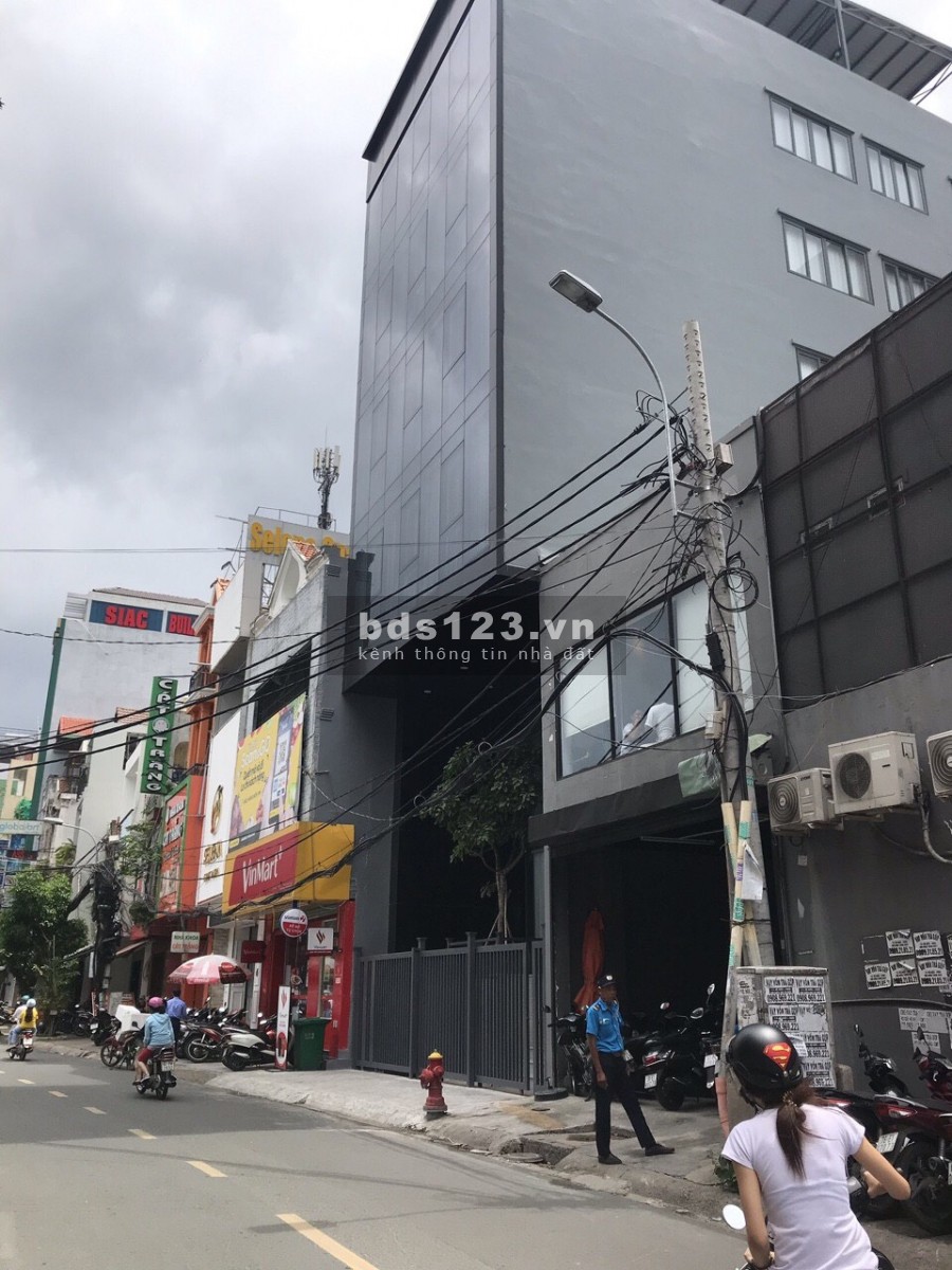 Bán nhà 7 lầu Trần xuân Soạn P Tân Hưng Quận 7. gần bệnh…