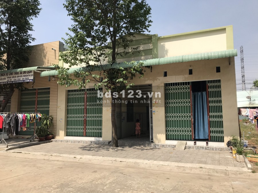 ( Ngộp) Chính chủ cần bán gấp 16 phòng trọ đang cho thuê kín nằm gần kcn và chợ dân sinh .