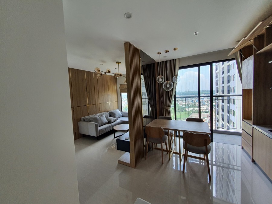 Cho thuê căn góc 2 pn, 2 wc full nội thất cao cấp, Vinhomes Quận 9, giảm 4 triệu
