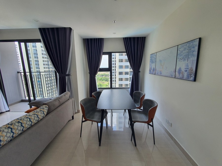 Cho thuê căn góc 2 pn, 2 wc full nội thất cao cấp, Vinhomes Quận 9, giảm 4 triệu