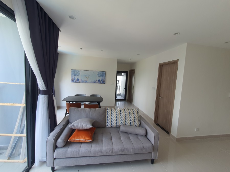 Cho thuê căn góc 2 pn, 2 wc full nội thất cao cấp, Vinhomes Quận 9, giảm 4 triệu