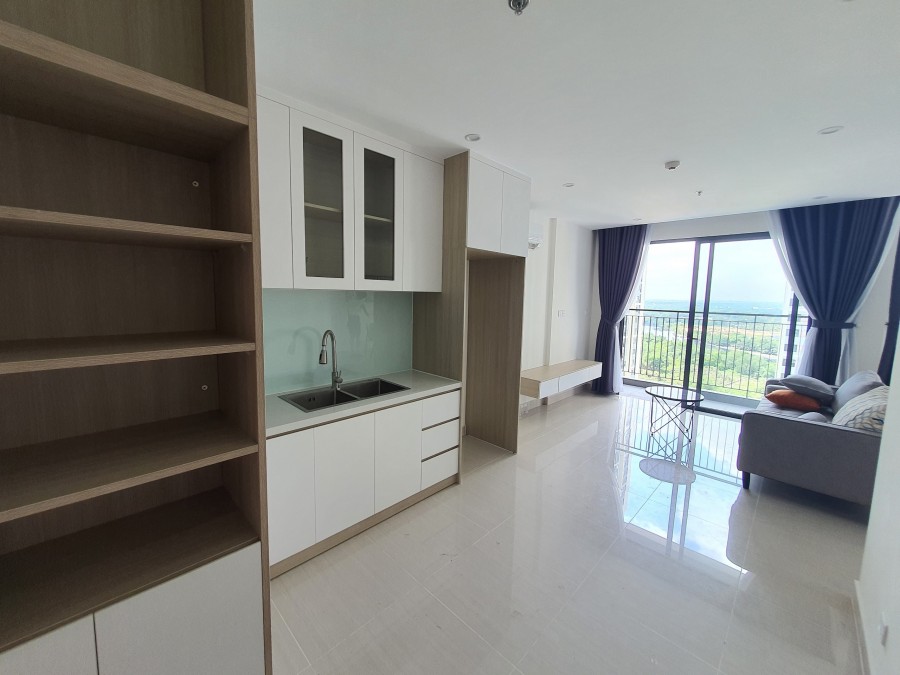 Cho thuê căn góc 2 pn, 2 wc full nội thất cao cấp, Vinhomes Quận 9, giảm 4 triệu