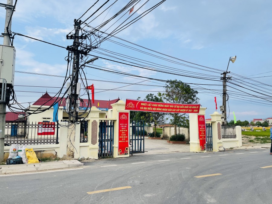 196m2 tại Đông Xuân giá đầu tư liên hệ: 0829048555, ngõ thông thoáng ô tô tránh nhau