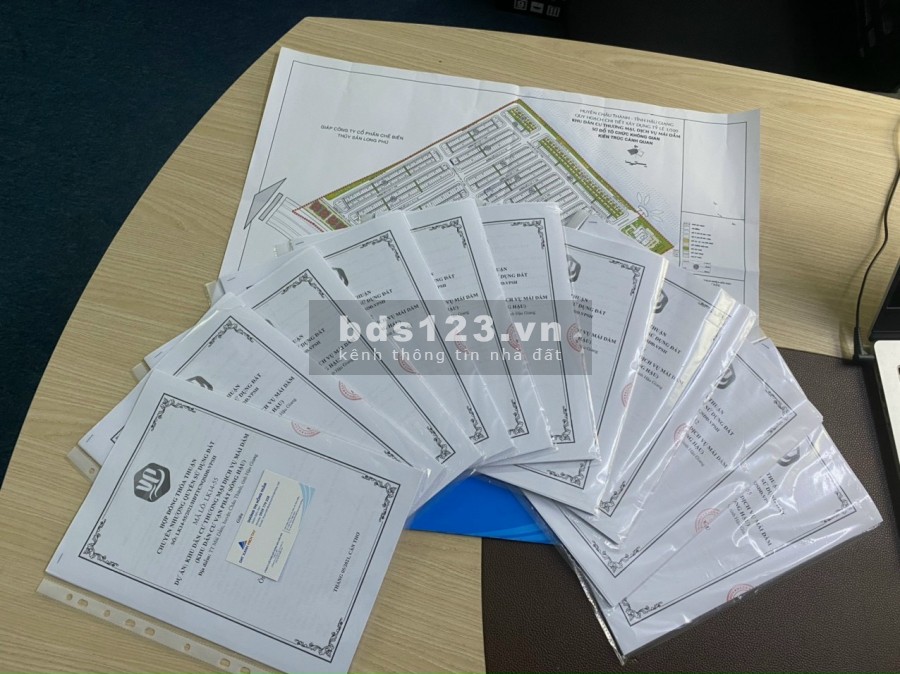 Do dịch làm ăn thua lỗ nên mình cần ra đi cặp nền vj trí đẹp, thuận lợi để kinh doanh và mua bán