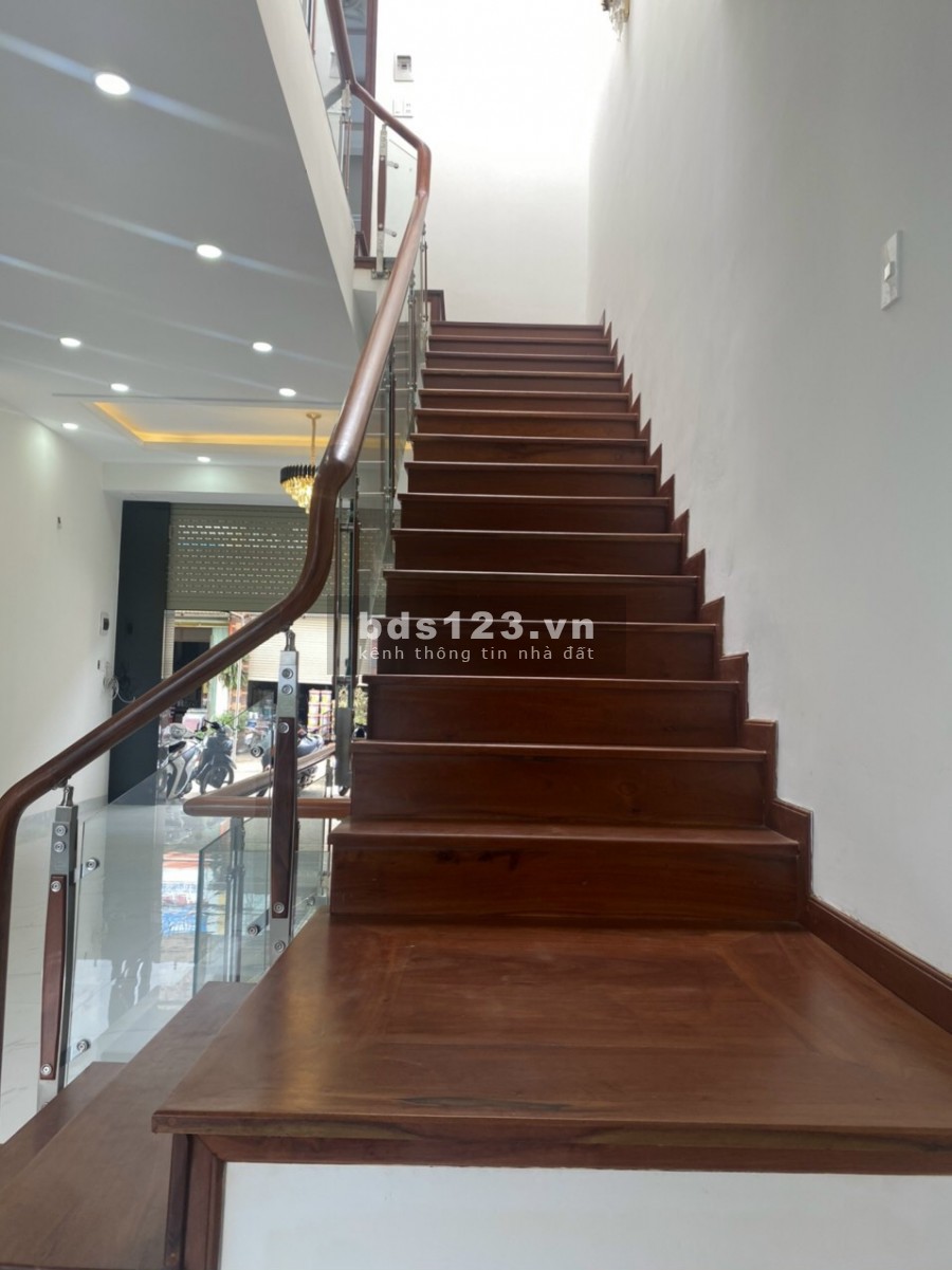 Nhà Mặt Tền Kinh Doanh đường Hùng Vương trung tâm TP Buôn Ma Thuột